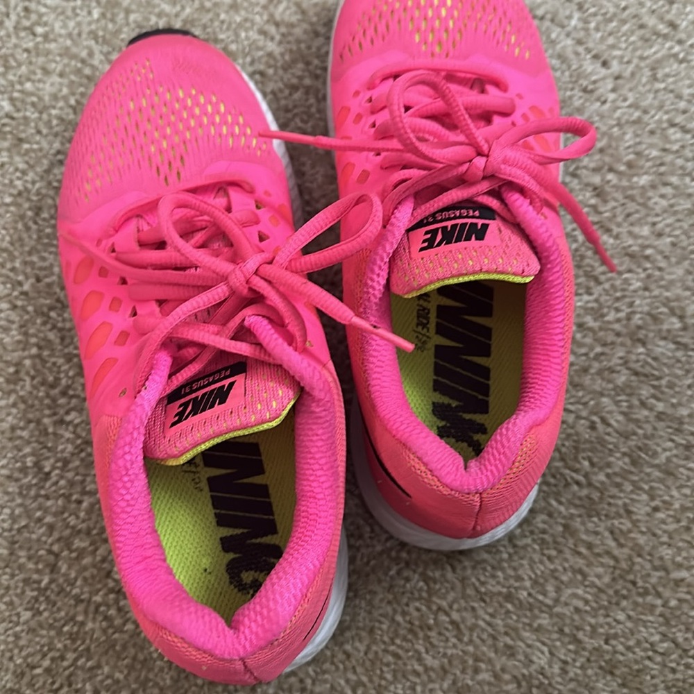Nike women’s size 6 pink Pegasus 31 running sneakers - Picture 5 of 7
